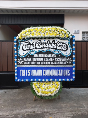 Papan Bunga Duka di Fitu